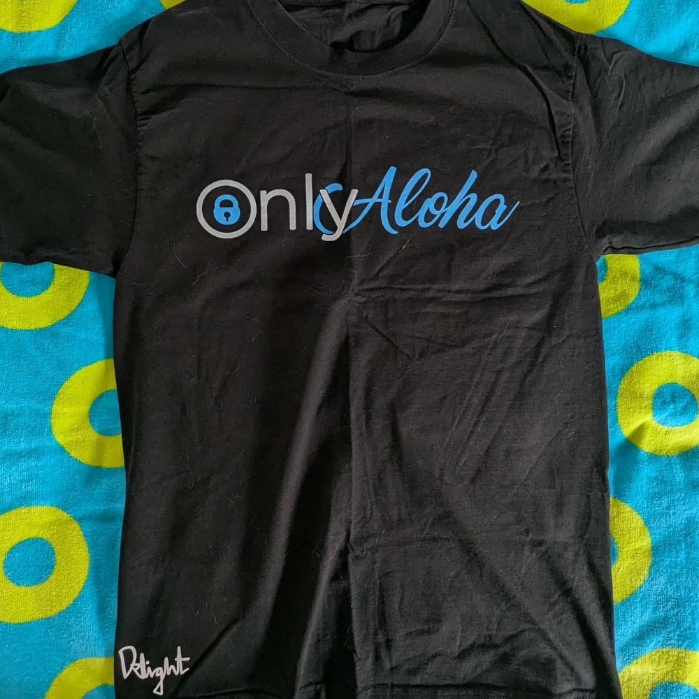 Delight brand only aloha‎ t-shirt